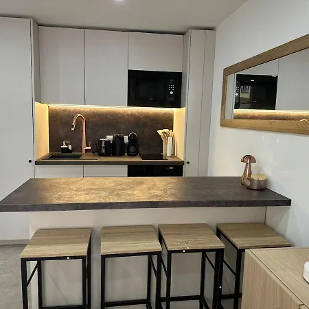 Luxury Location , Ideally Situated Near Sea Apartament Antibes