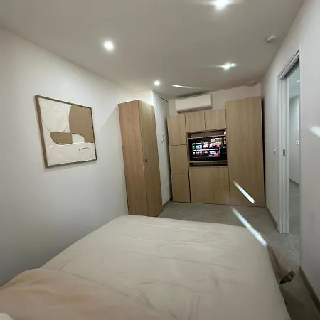 Luxury Location , Ideally Situated Near Sea Apartament *